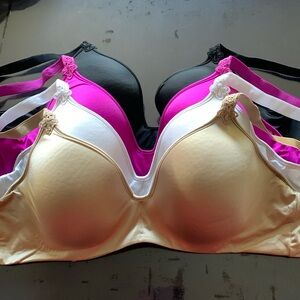 Bali 36D lot  of 4 underwire bras